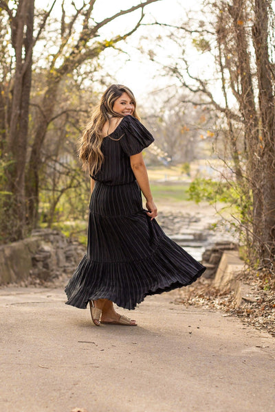 Pleated Versi Dress, Black