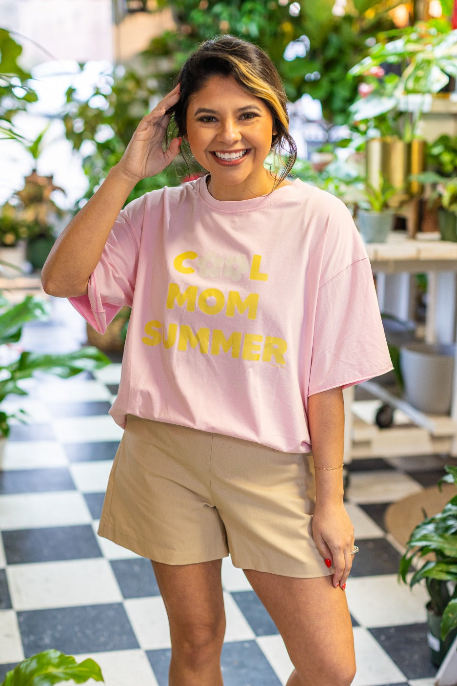 Cool Mom Summer On Pink Relaxed Fit Tee