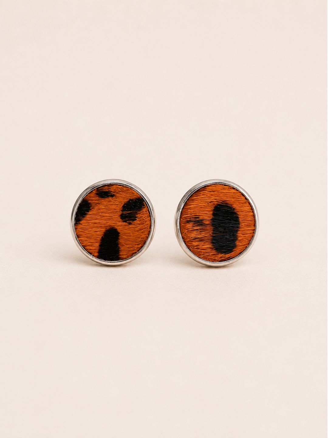 Round Studs, Orange Cheetah